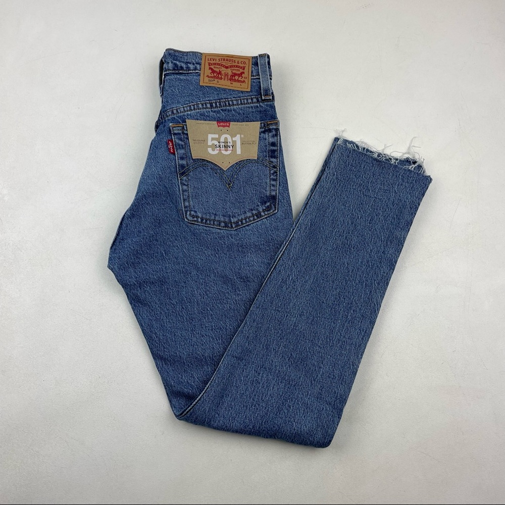NWT Levi’s 501 High Waist wedgie fit Jeans - Picture 1 of 9